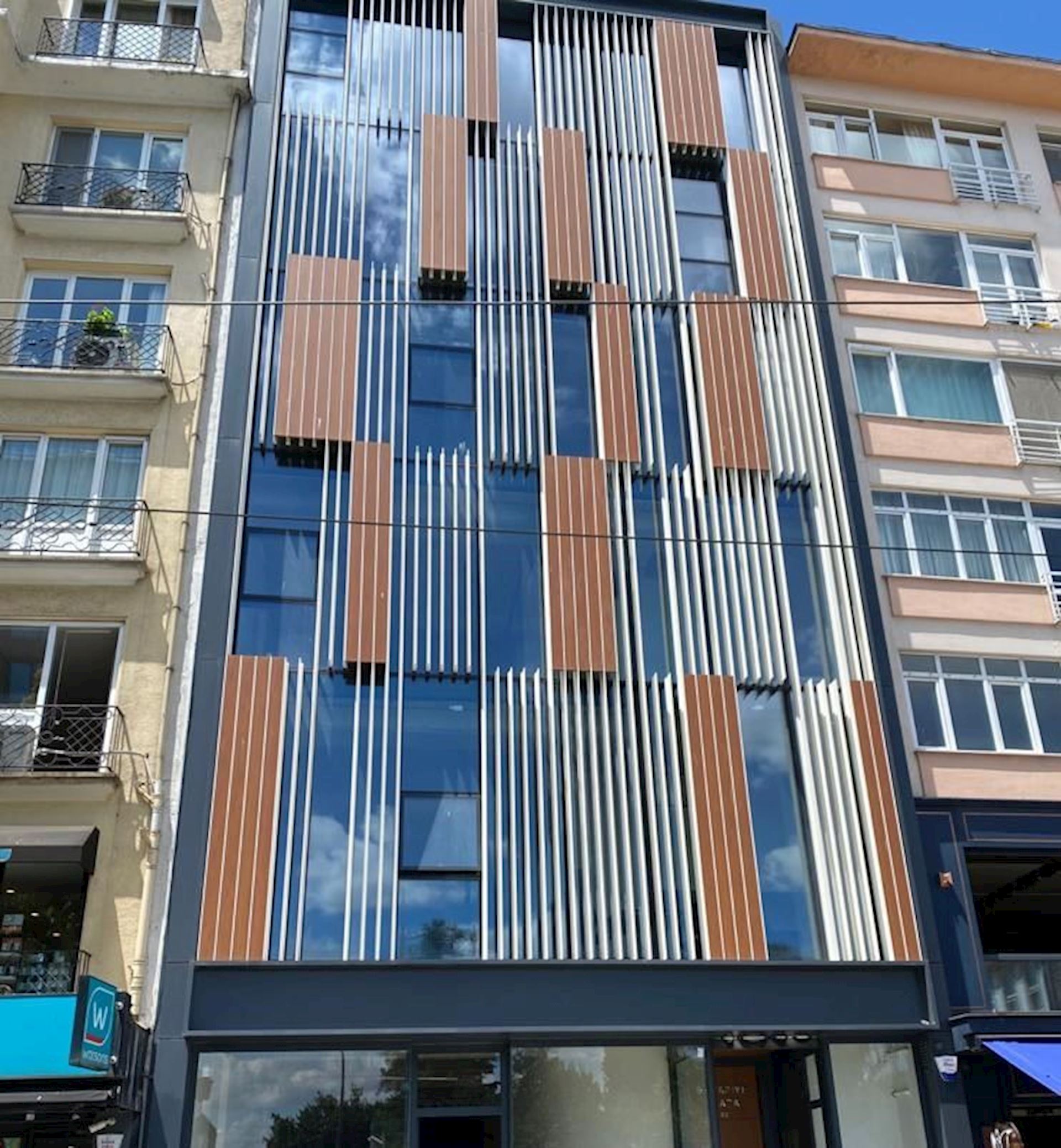 Bahariye Plaza'da kiralık ofis arıyorsanız, en uygun ofis fiyatları eOfis'te. Hazır ofis, sanal ofis, ortak ofis kiralama hizmetleri.